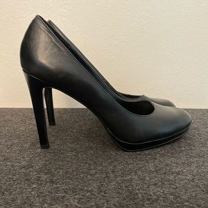 BCBGeneration Tinas Platform Pump, size 10